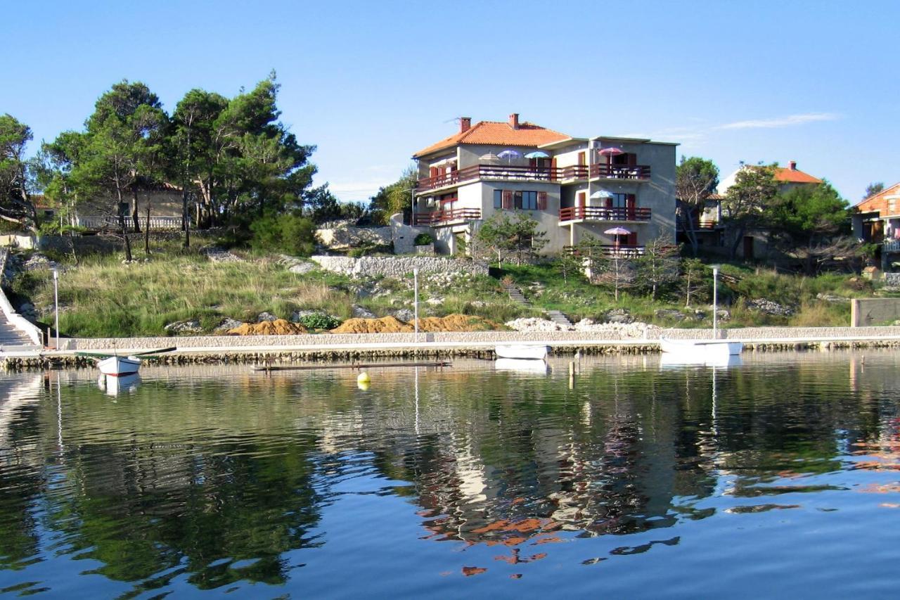 Seaside Apartments With A Swimming Pool Nin, Zadar - 6153 Kültér fotó